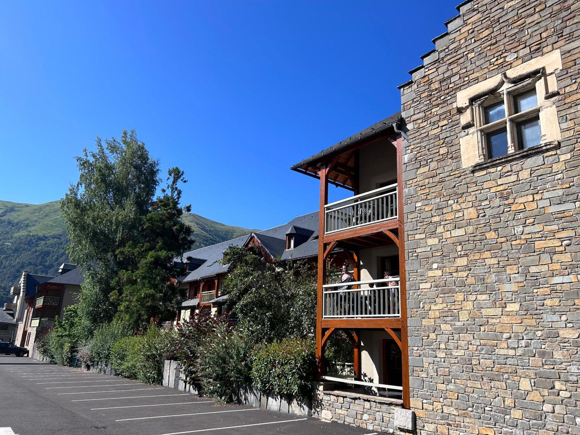Le Rioumajou 2 - Grand T4 - Piscine - Centre St Lary Apartment Saint-Lary-Soulan Exterior photo